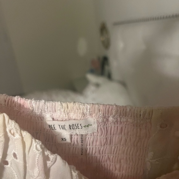 Free the Roses top - Picture 2 of 4